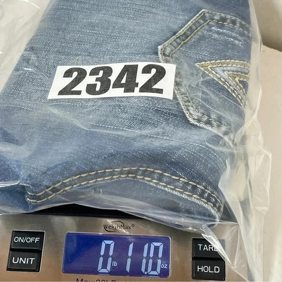 Vigoss Bermuda Distressed Jean Shorts Women's S 2342 - Picture 10 of 10